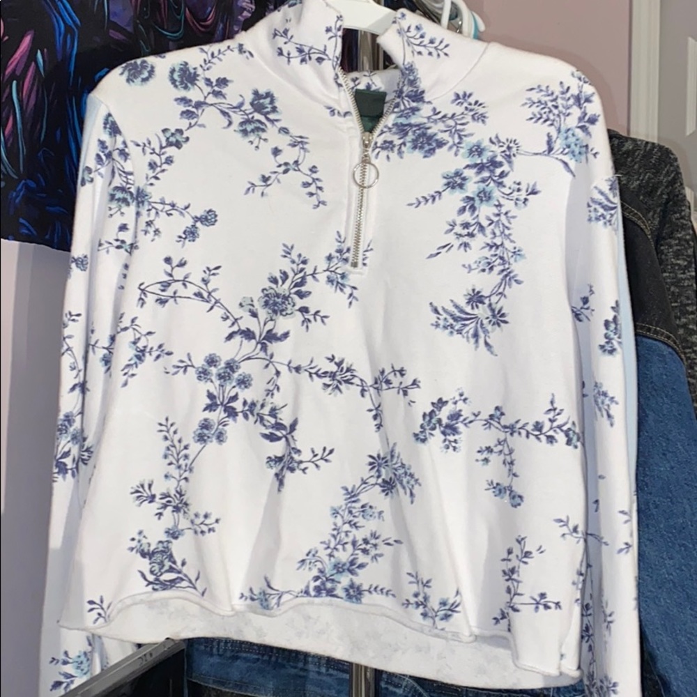 Cropped long sleeve